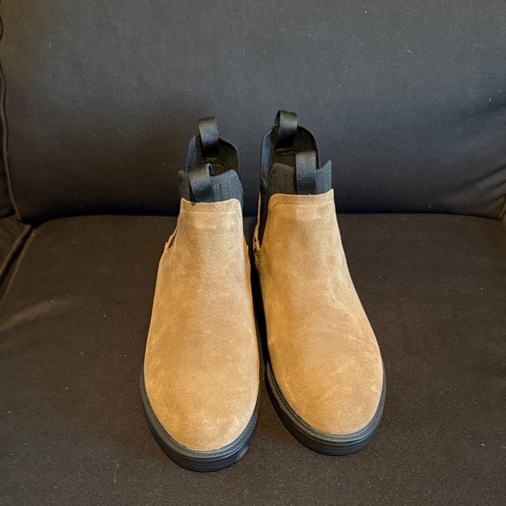 AEROSOLES Tan Ankle Booties